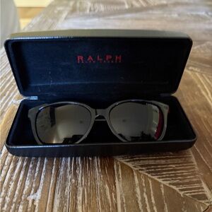 Ralph Lauren polarized sunglasses with case RA5222
